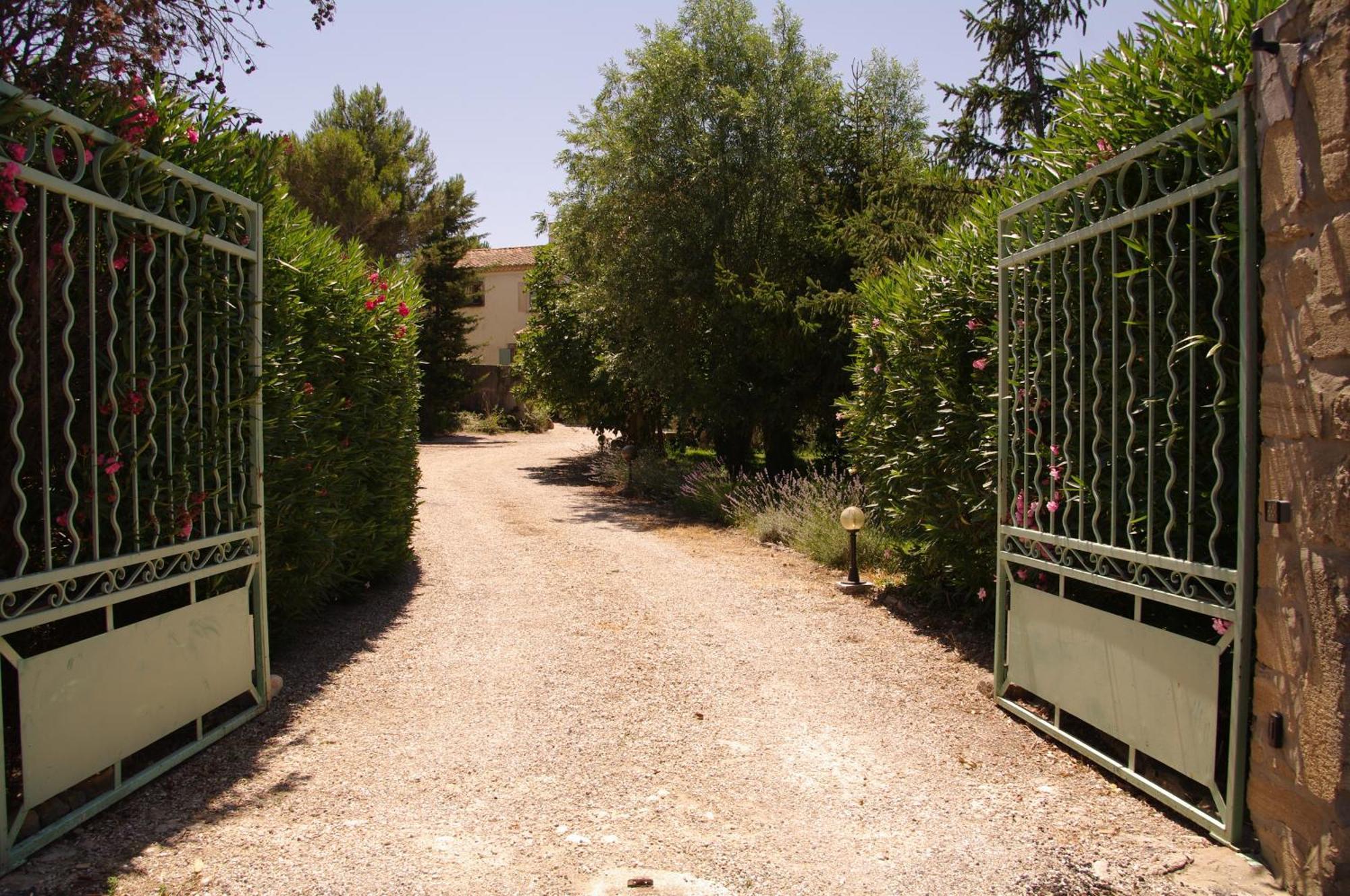 Residence Le Saint Victor Fontvieille Eksteriør billede